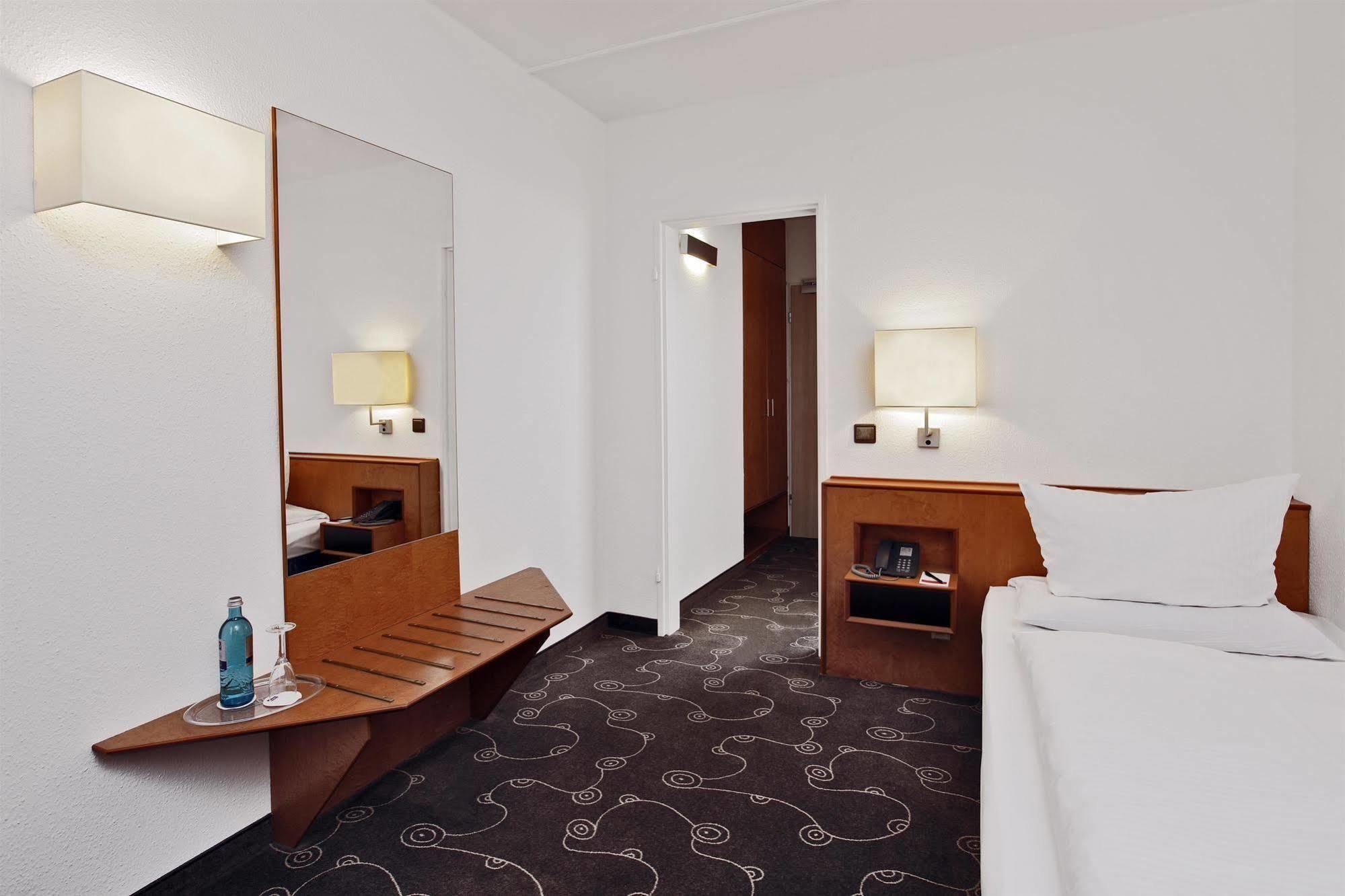 H+ Hotel Siegen Exterior photo